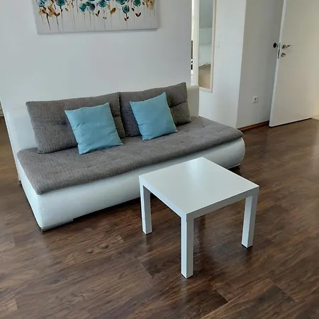 Apartman Sandra Solitudo Iii *