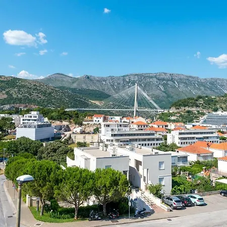 Sandra Solitudo Iii دوبروفينك