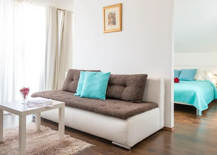 Апартаменты Apartments Sandra Solitudo III