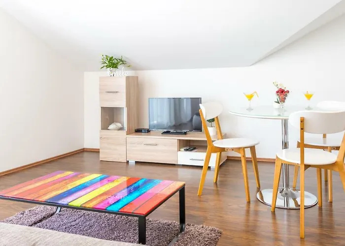 Apartments Sandra Solitudo III