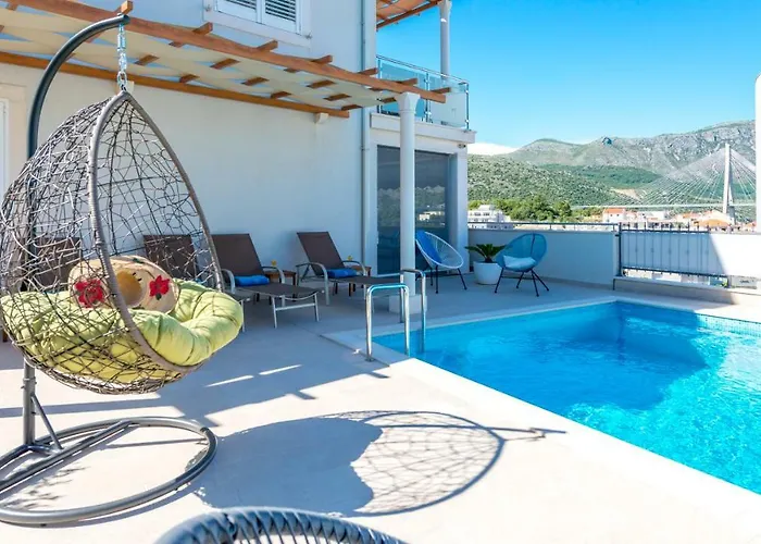 Апартаменты Apartments Sandra Solitudo III