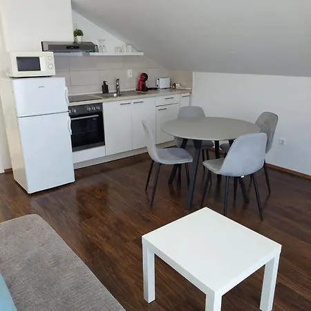 Sandra Solitudo Iii Apartment